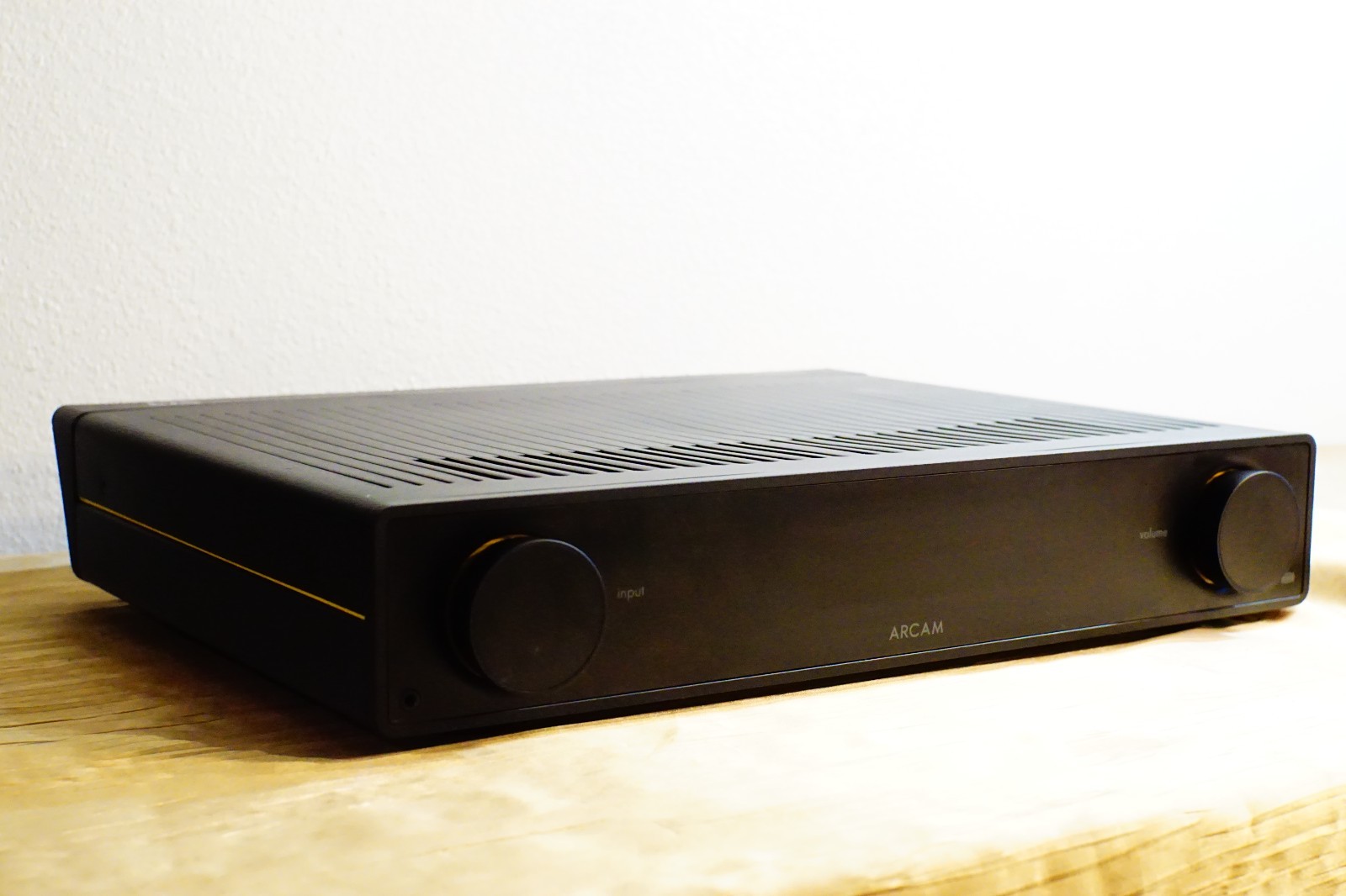 Arcam A25 100W Integrated Amplifier with Remte Ctrl