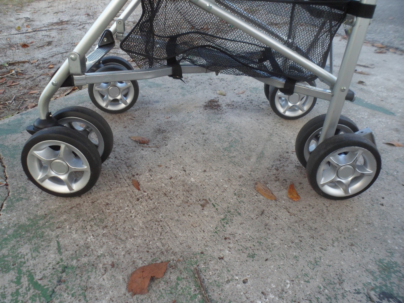 Maxi Cosi Perle stroller wheel (front double wheel) SIZE 5 3/4"