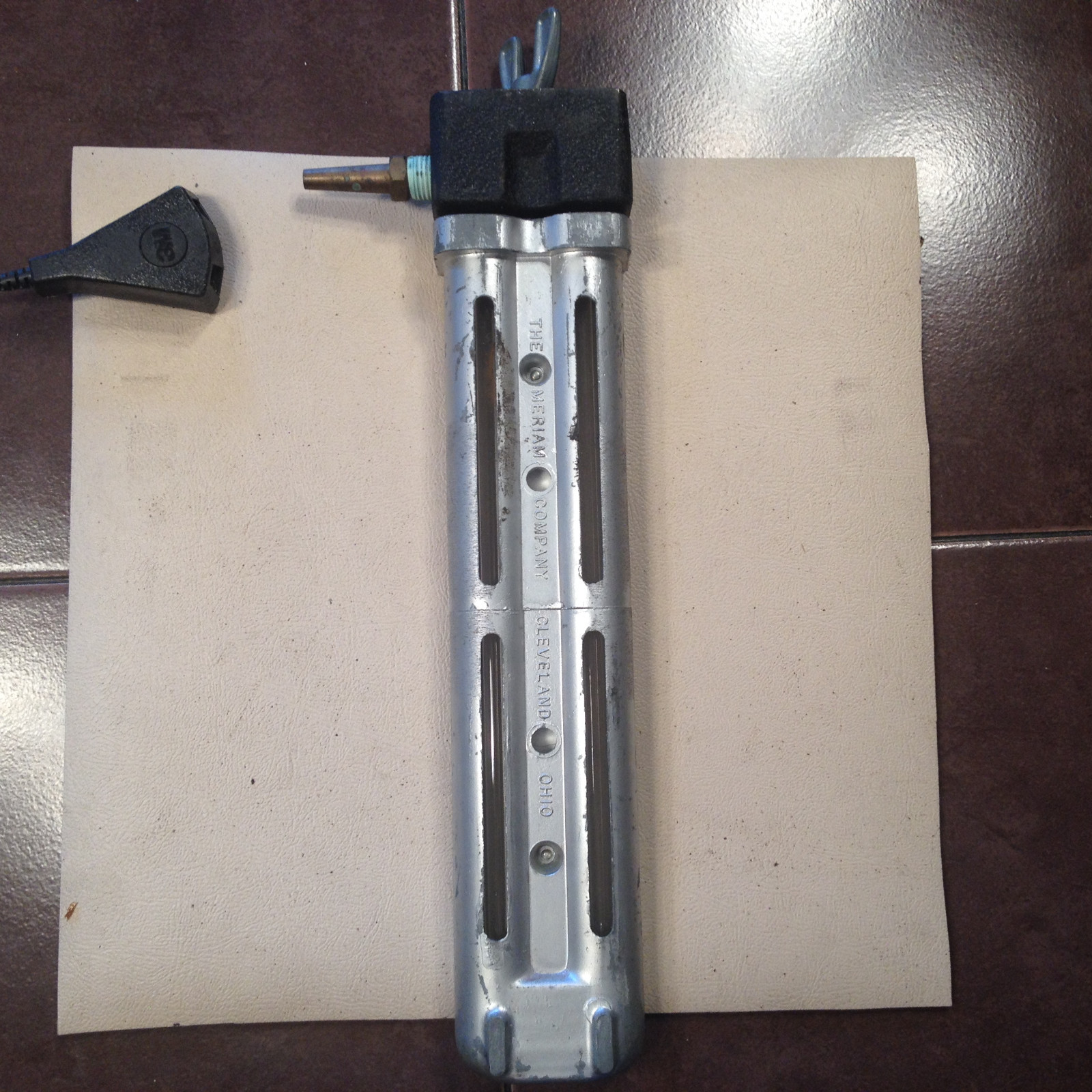 Meriam Instrument U Type Manometer 6" Range Model 10AA25WM .