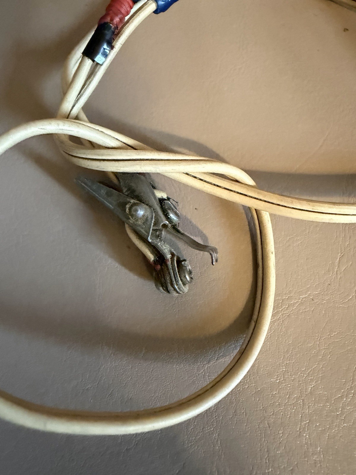 Vintage Glow Clip (D37) Cox Airplane Accessories