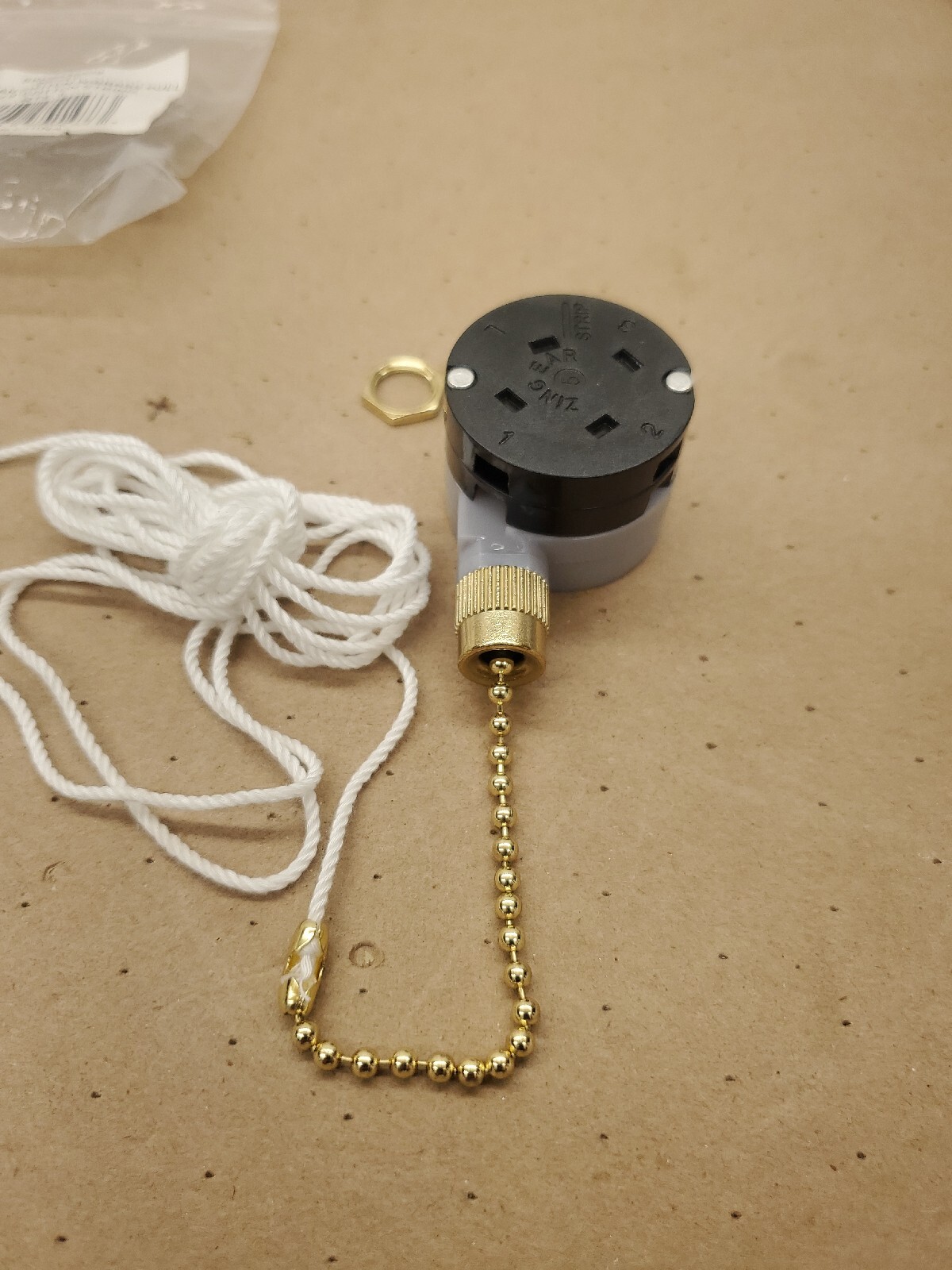 Satco 95/147 6 Amp 1-Pole 3 Speed Fan Switch Pull Chain + Cotton String 336009