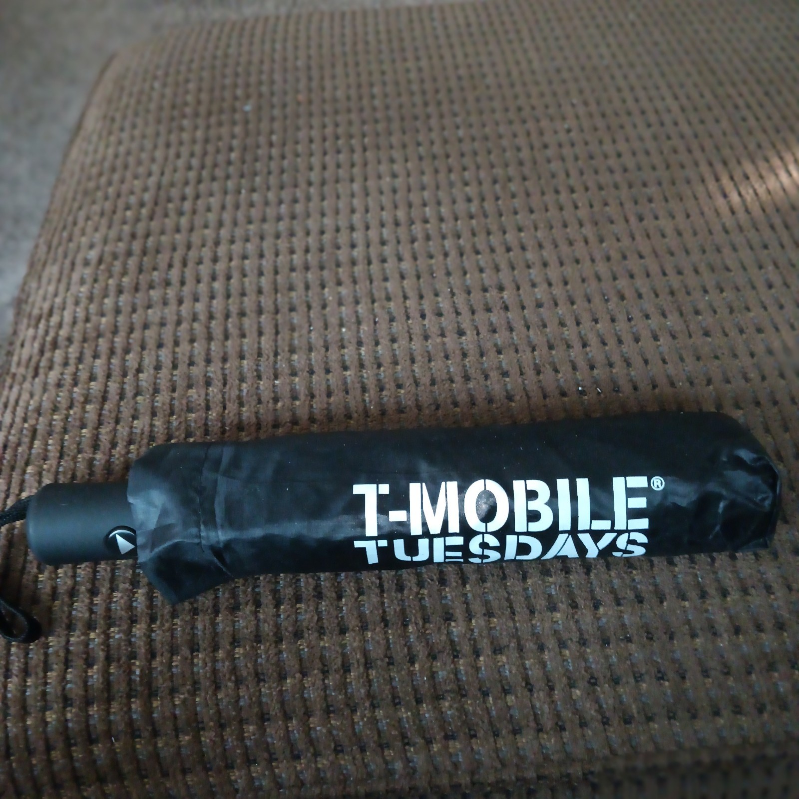T-MOBILE TMOBILE TUESDAYS BLACK UMBRELLA BRAND NEW - Never opened