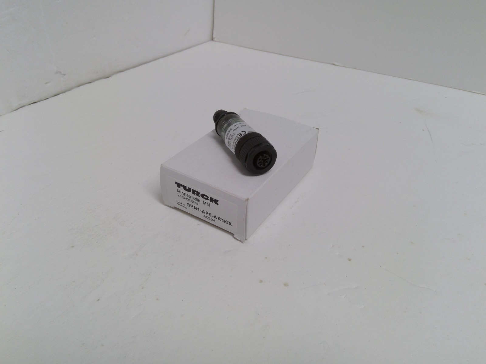 Turck Smart Plug SPN1-AP6-ARN6X PNP to NPN converter NO to NC Conveter