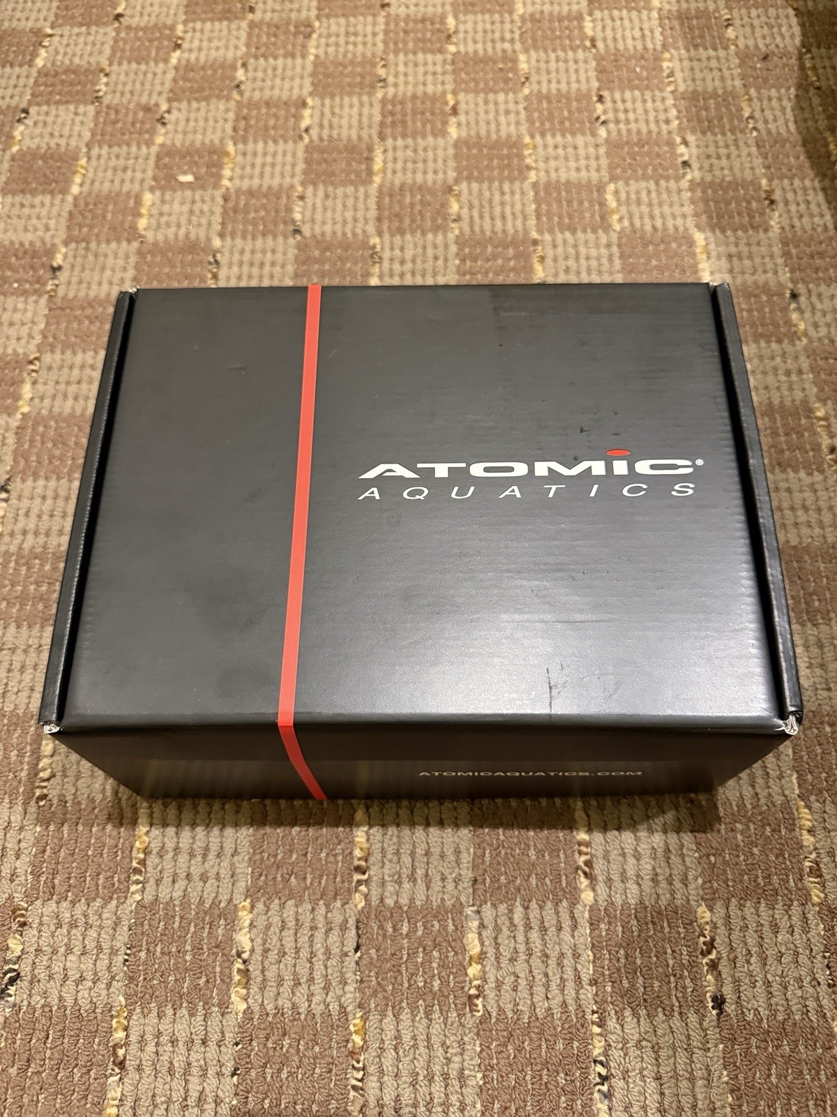 Atomic Aquatics B2 Regulator — Sealed | Yoke | Black