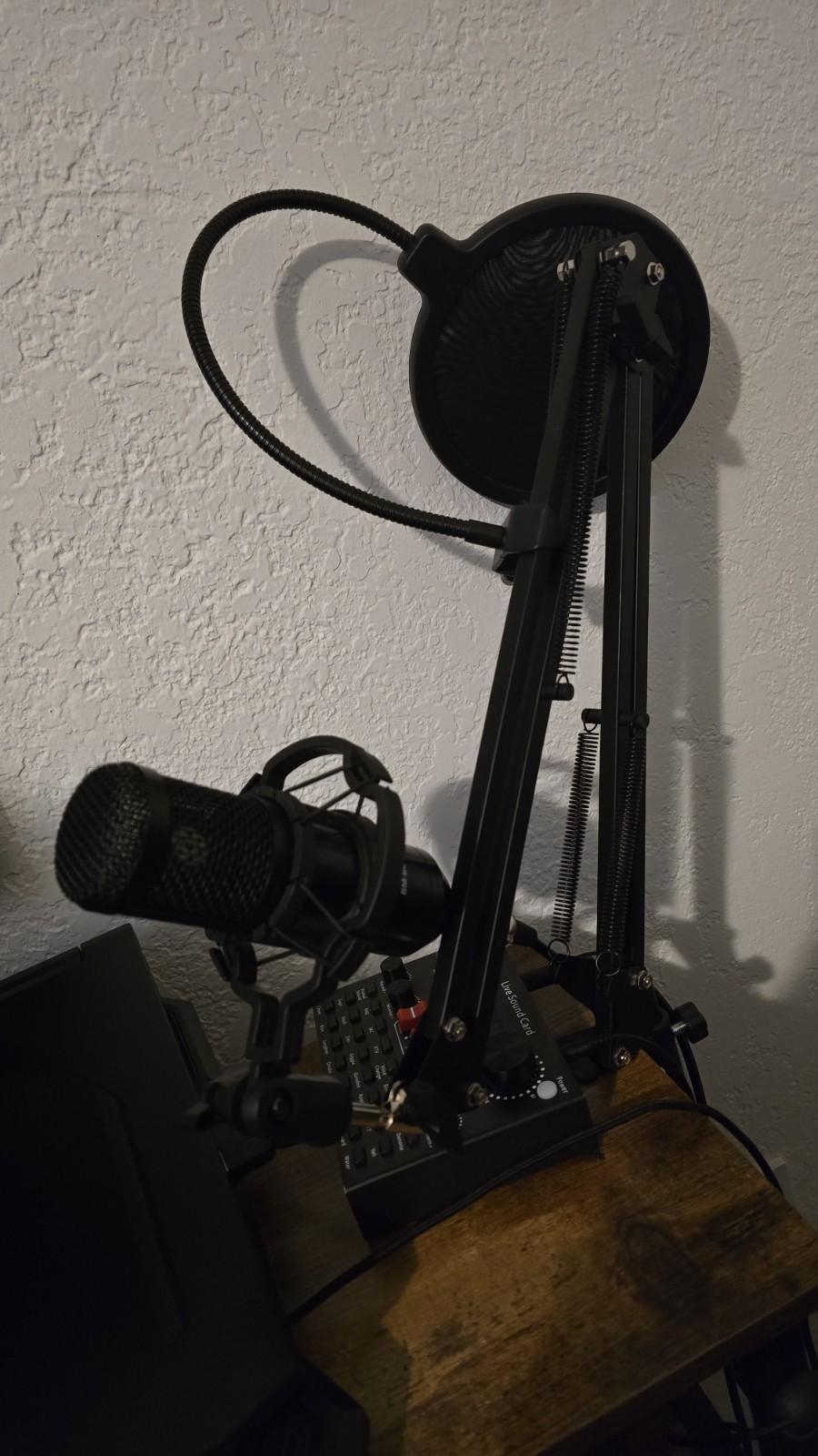 Desktop Live Sound Card Audio Mixer. Missing Power Cable. (USB type C)