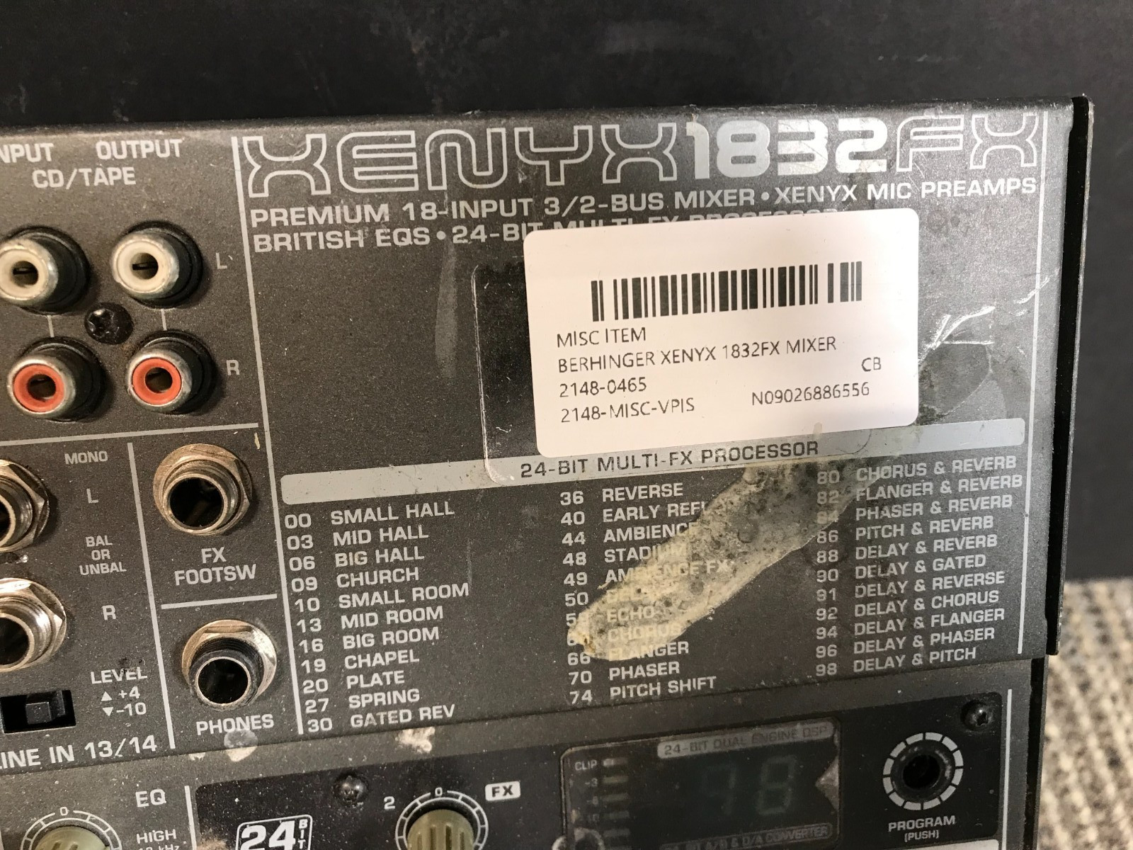 BEHRINGER XENTX 1832 FX 18 INPUT MIXER