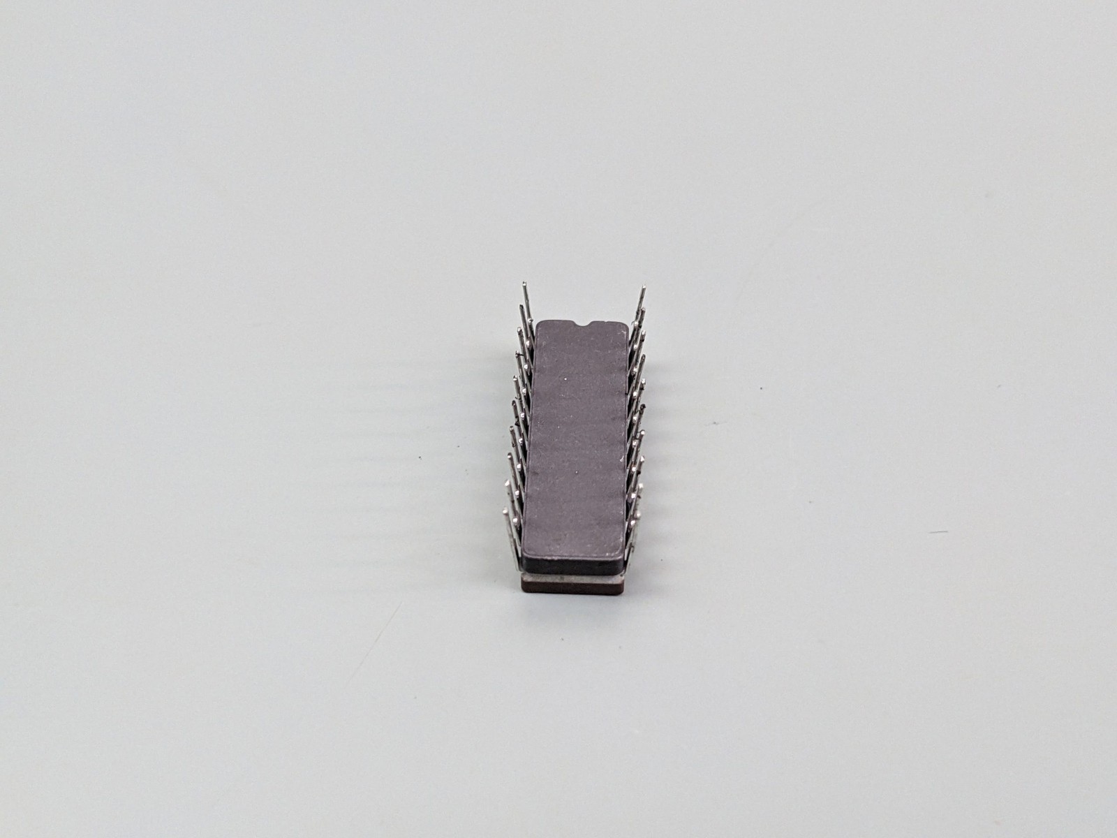 Signetics PLC18V8-Z35FA Erasable Programmable PAL