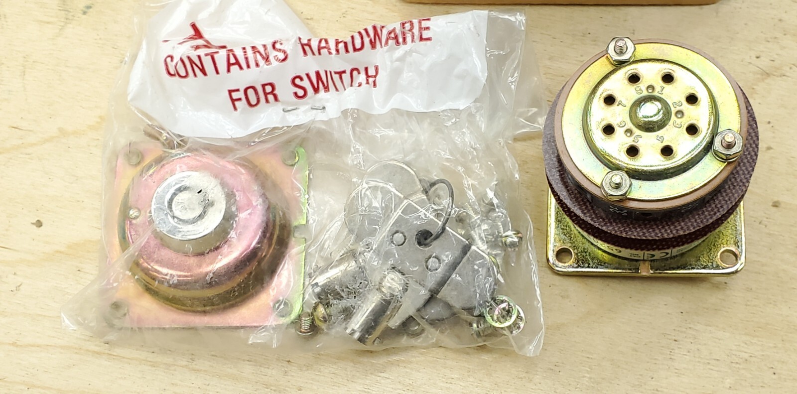 ELECTROSWITCH 65203A-3 Key Operated Rotary Switch - NEW in Box