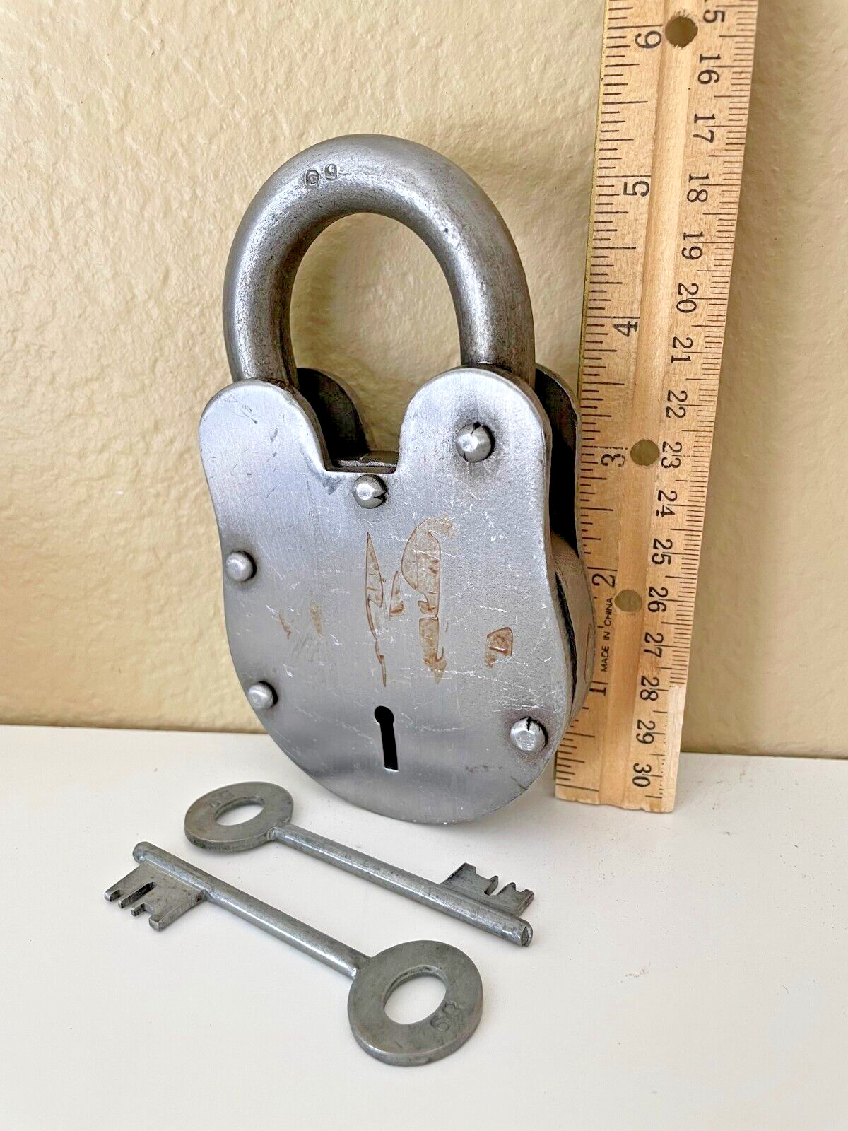 XL Padlock Cast Iron w/Chrome Rustic Finish w/2 Keys Really Works