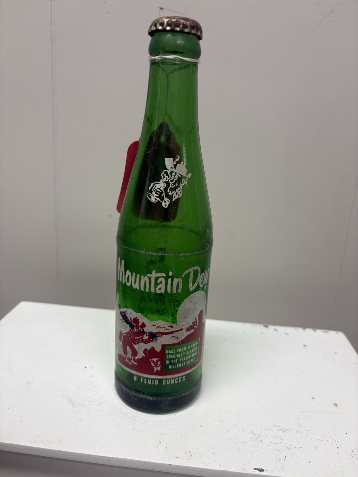 Mountain Dew Hillbilly Vintage Soda Bottle Green 8oz "it'll tickle your innards"