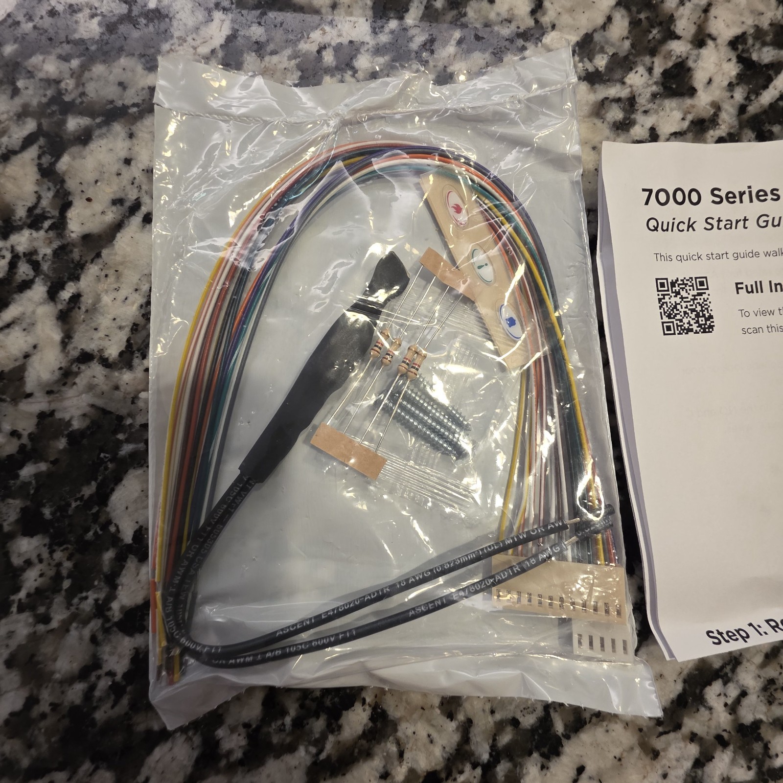 DMP 7073-W THIN LCD KPD,4ZNS,PROX,SC Key Reader, White