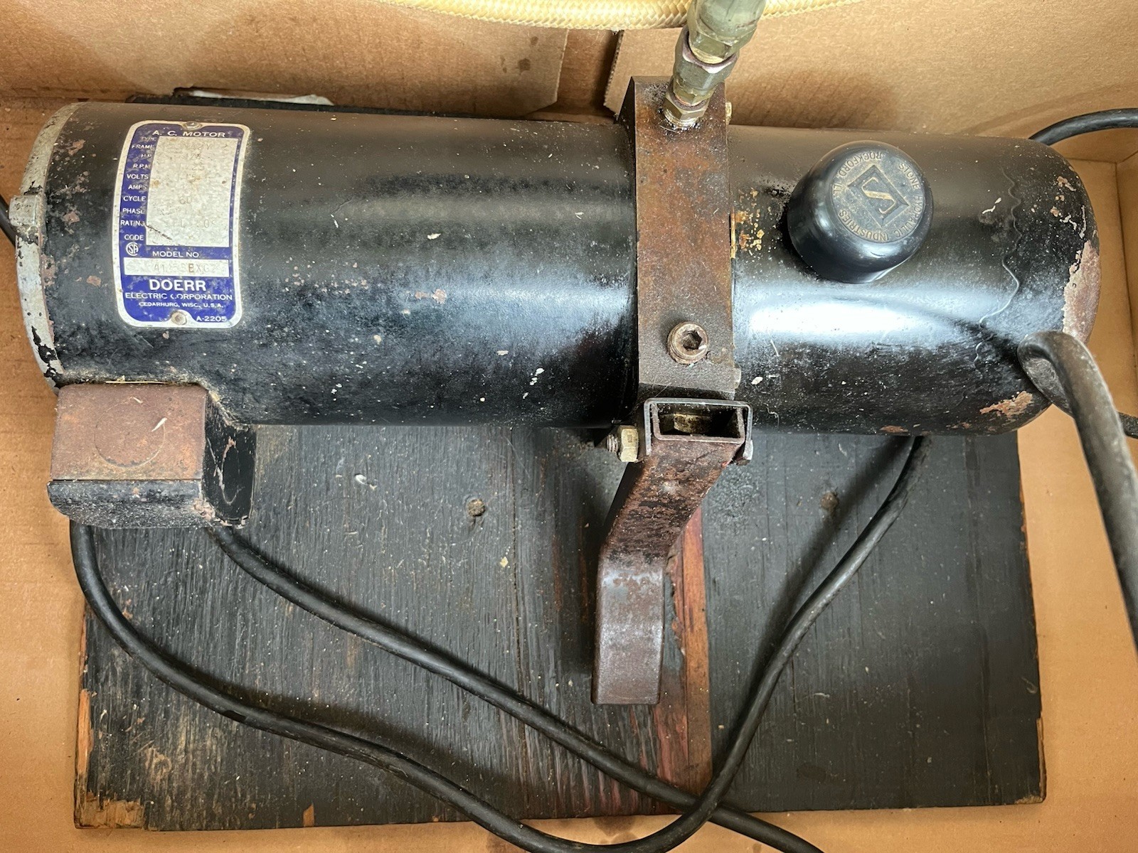 Hydraulic pump for mec reloading press