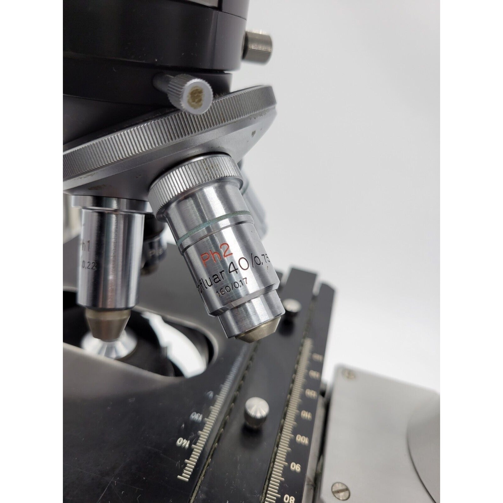Carl Zeiss Universal Research Microscope W/Objectives & Eyepieces +Power