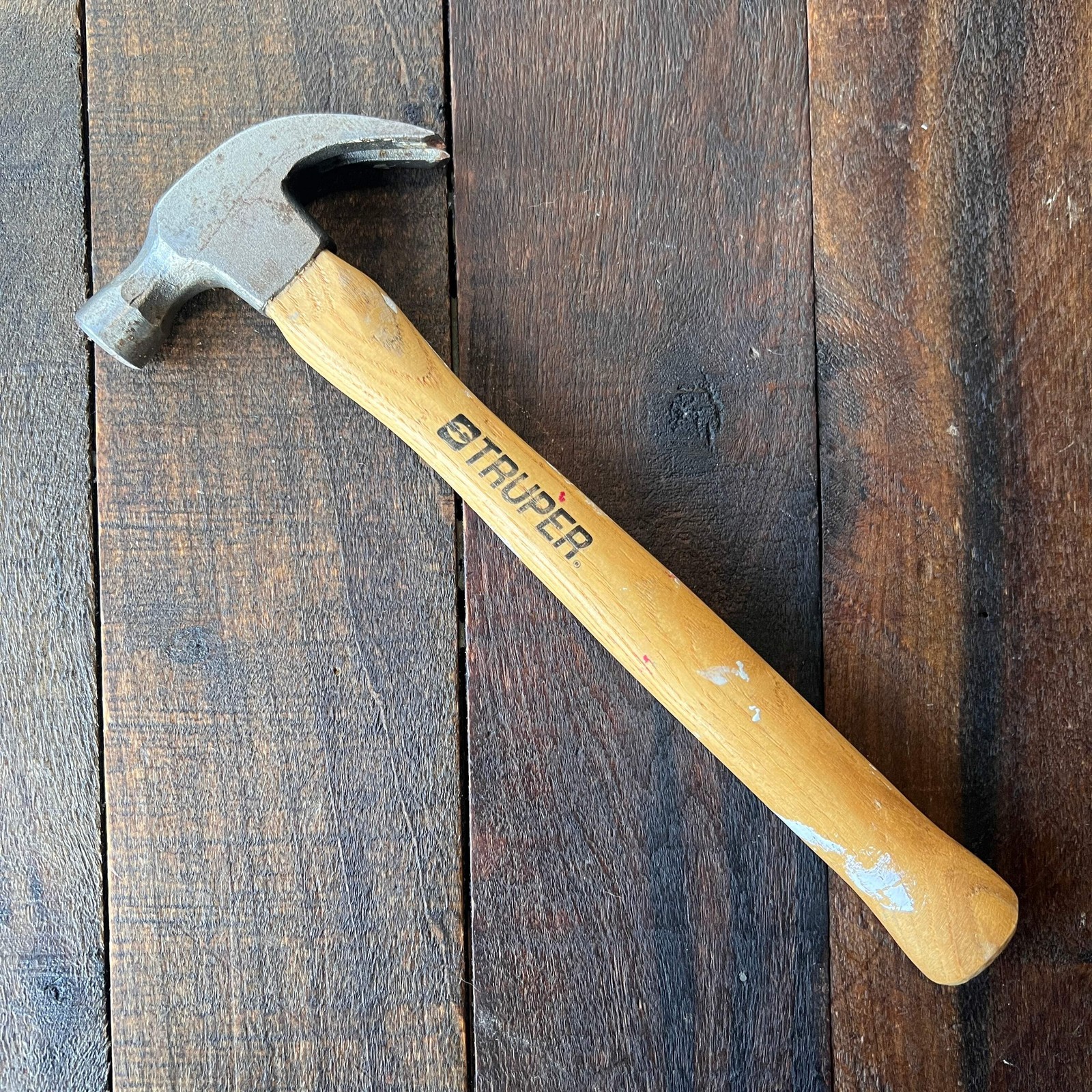 Truper Claw Hammer Wood Handle 0.72 Lb