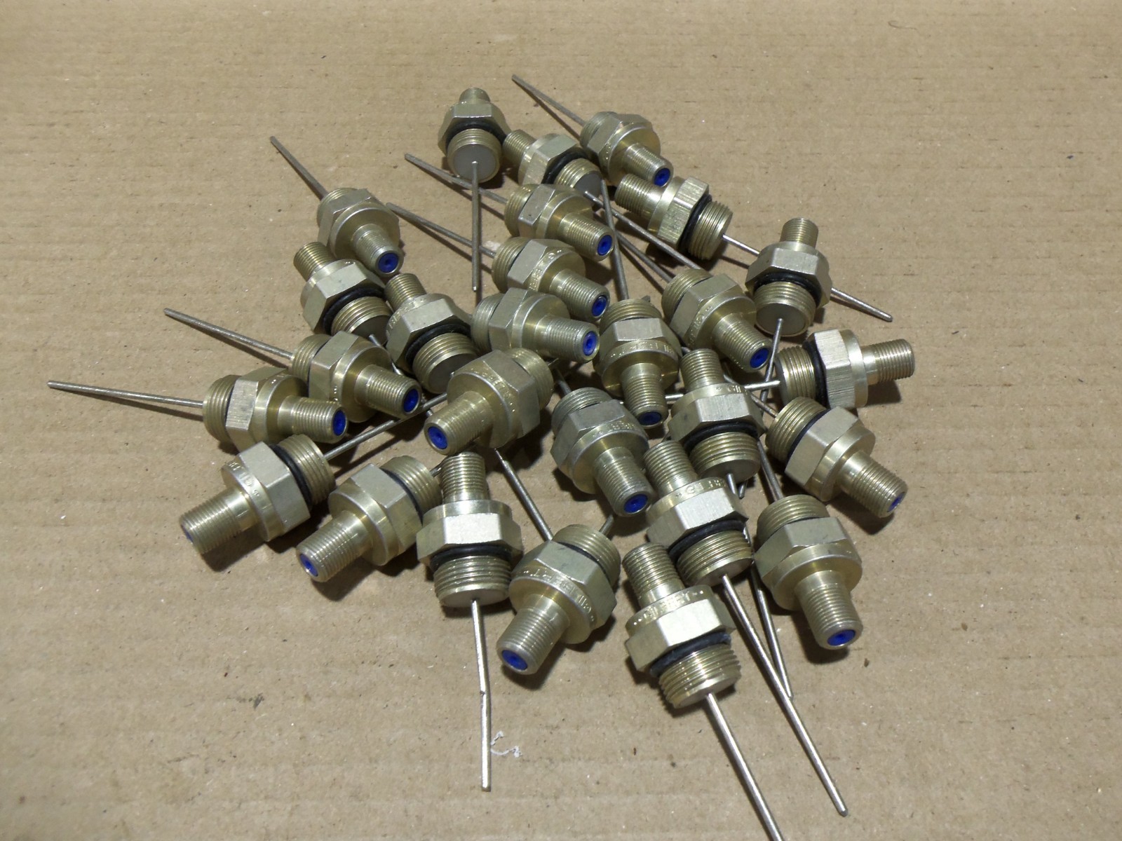 New Lot of 27 Gilbert Male to Female Adapter