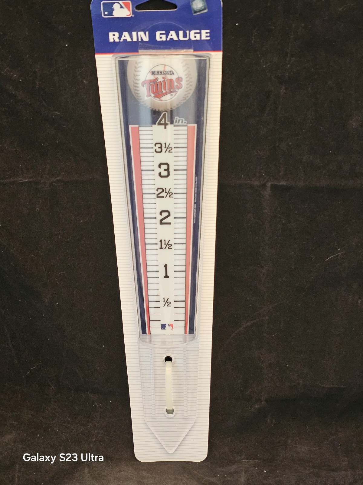 Minnesota Twins Wincraft Acrylic Magnifying Rain Gauge made in USA