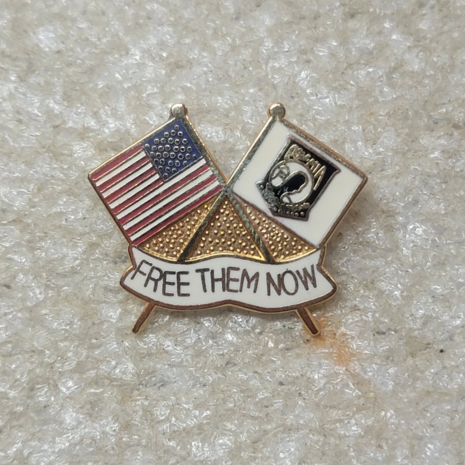U.S. Army Pin Free Them Now Flag Crossed Enamel Clutchback