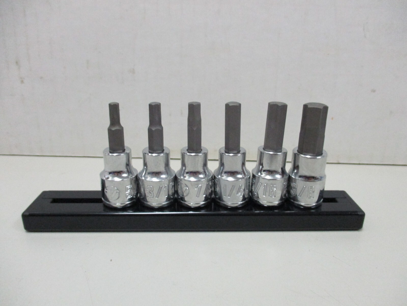 Craftsman V Series 6 pc SAE Hex Bit Socket Set on Magnetic Rail