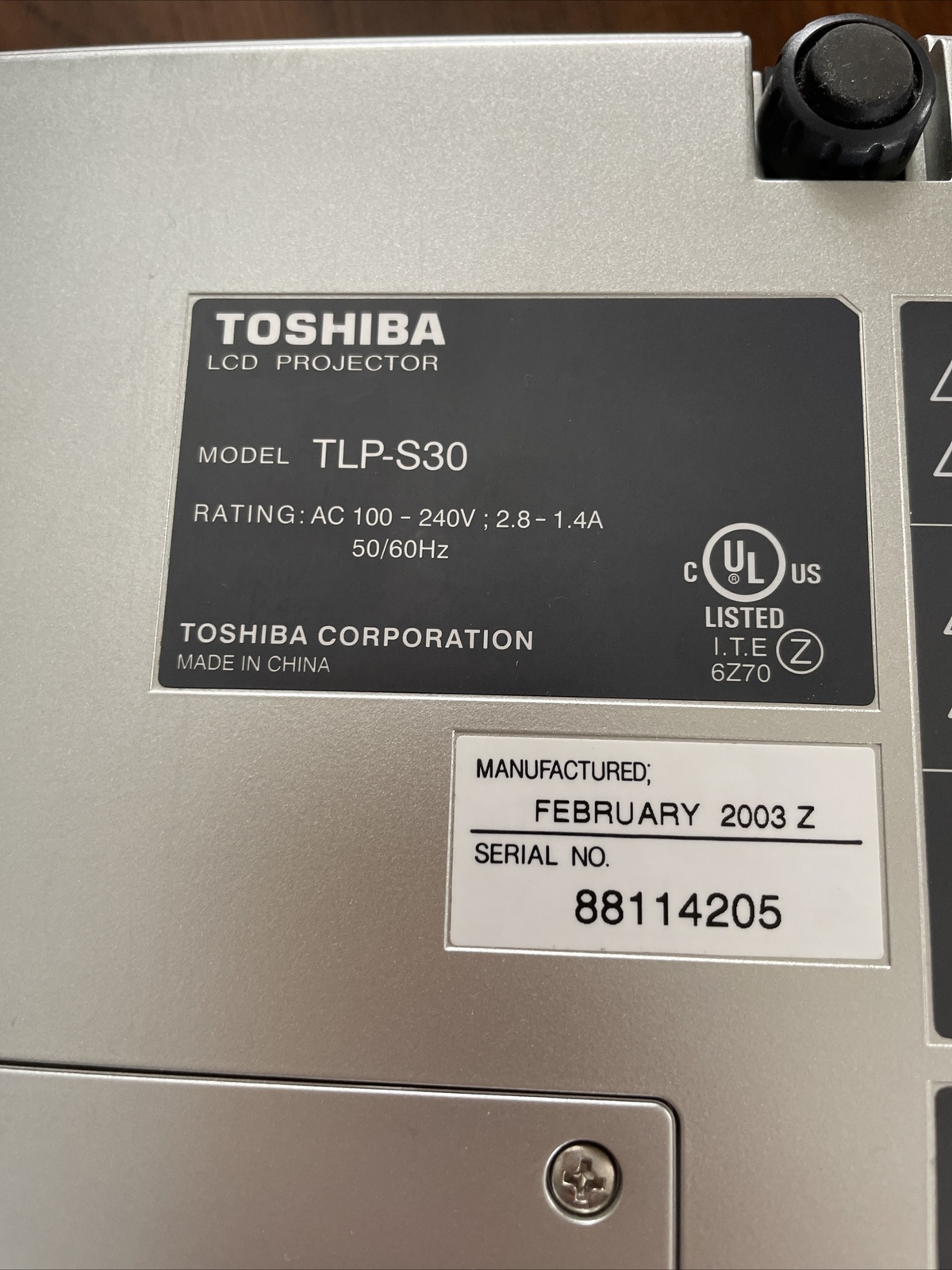 Toshiba TLPS30 3LCD Data Projector Document Camera With Remote Case Works