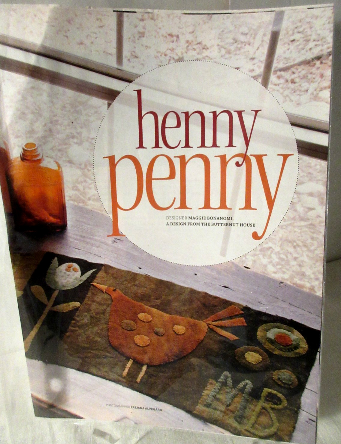 Maggie Bonanomi HENNY PENNY Wool Applique Table Runner Pattern 32.5 x 11"
