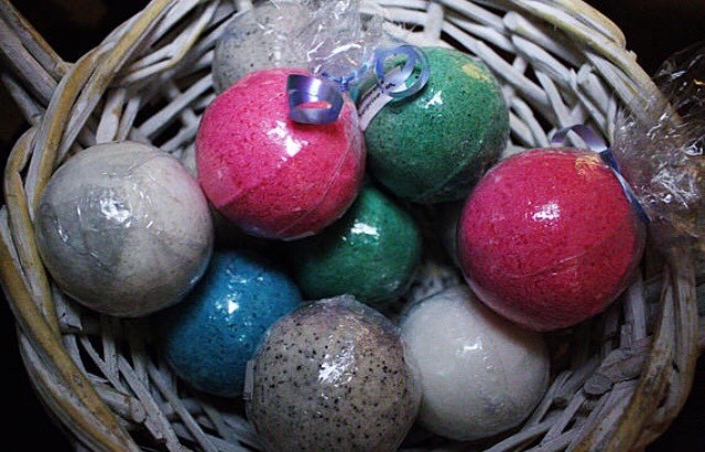 Bulk lot 6 Bath Bombs, Bulk Gifts, Variety Pack Gift Set, Favors, birthday