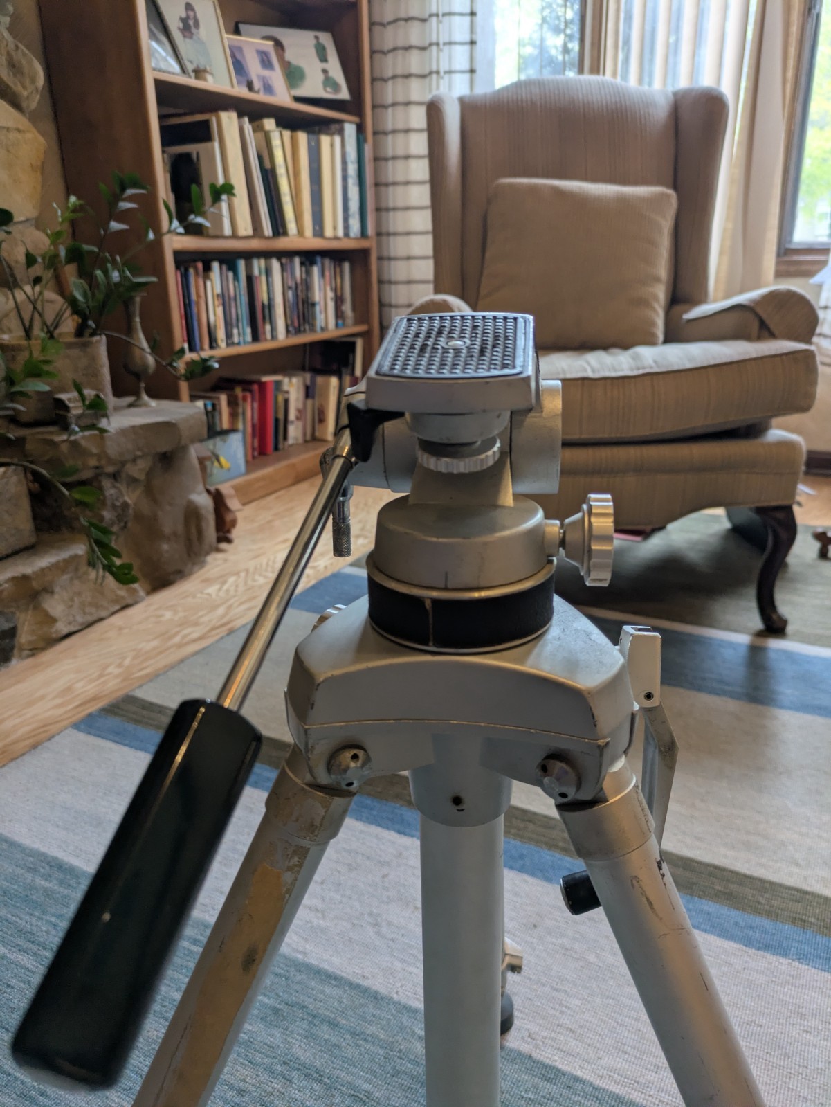 GoldCrest Heavy Duty Tripod