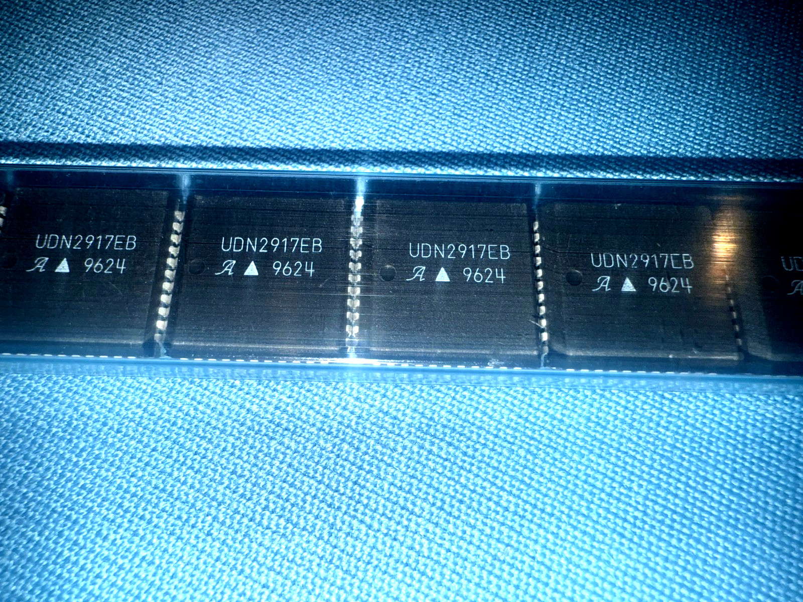 UDN2917EB