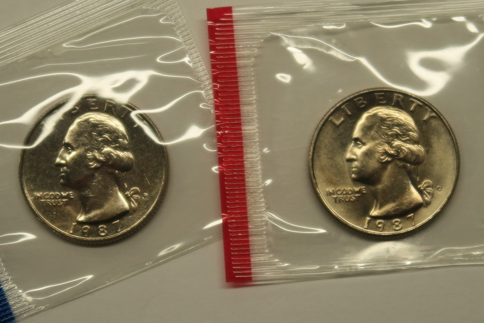 1987 P & D Uncirculated Washington Quarters in Mint Cello, Free Shipping