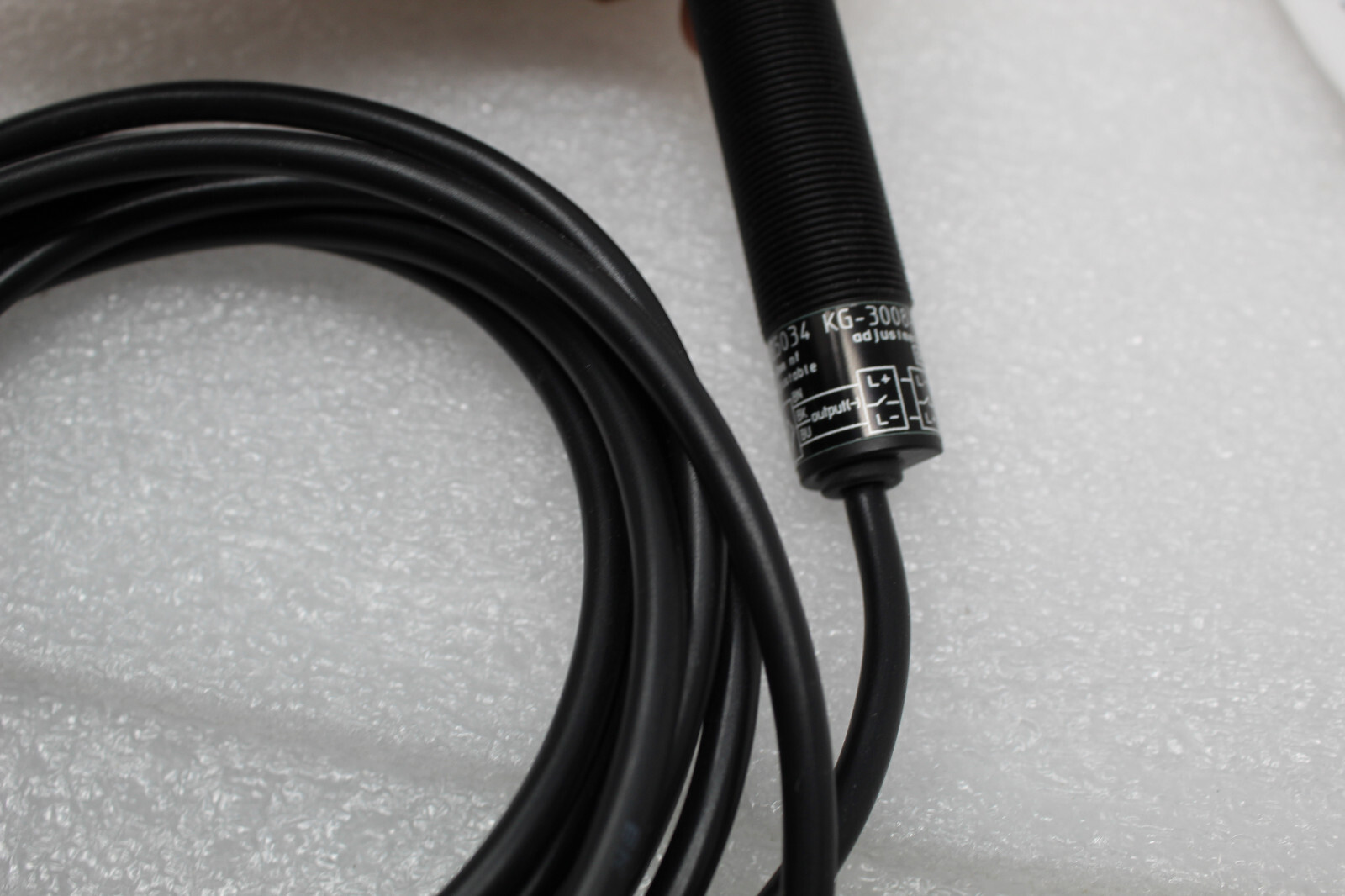 NEW IFM EFECTOR KG5034 KG-3008-FNKG /NI/5M CAPACITIVE PROXIMITY SWITCHES