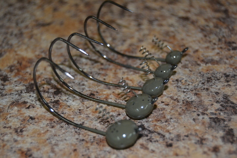 TUNGSTEN SHAKY HEADS "REAPERS" 5 Per  pack choices   2 COLORS  2 HOOK STYLES