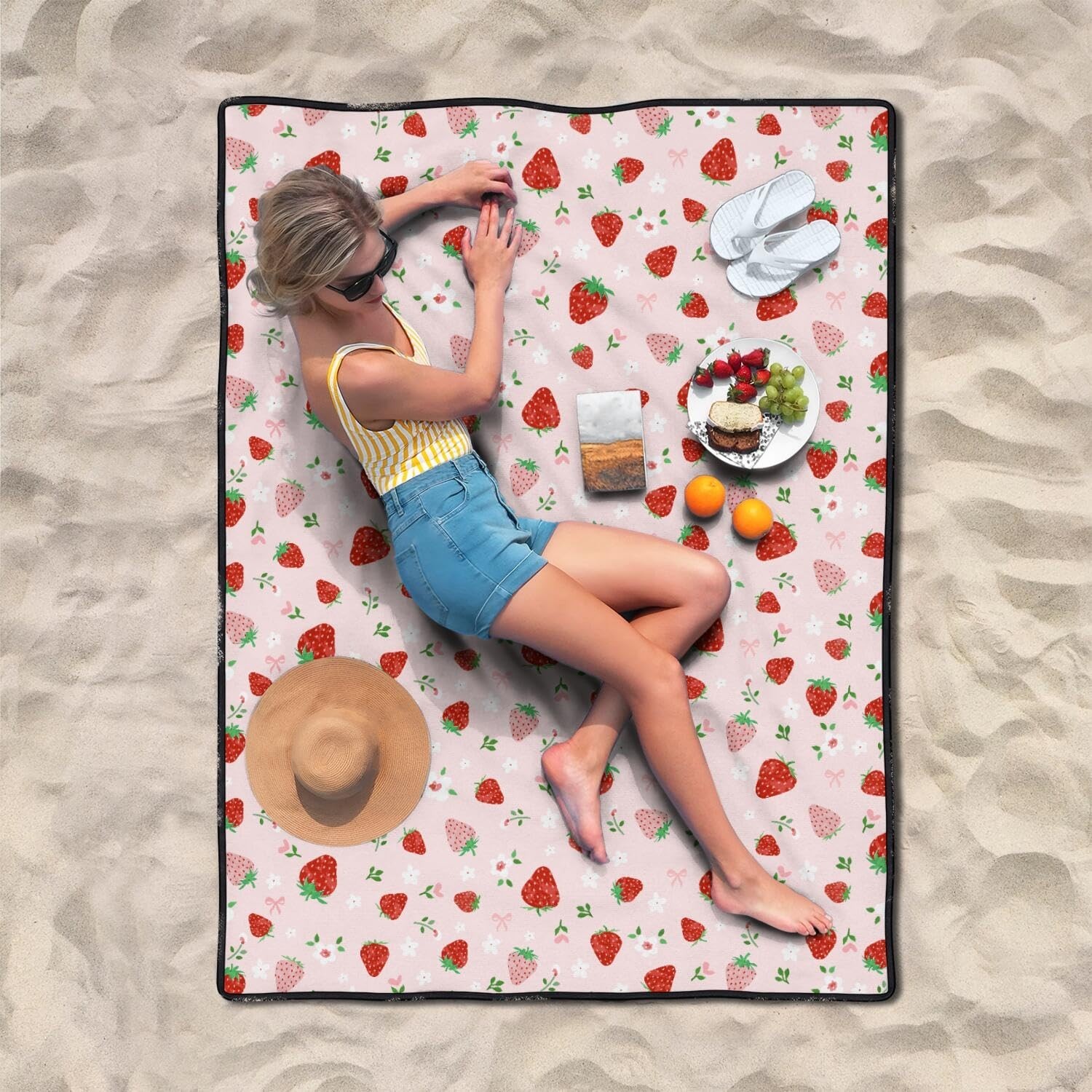 Strawberry Bow Picnic Blankets Waterproof Foldable, 60’‘x80'' Portab