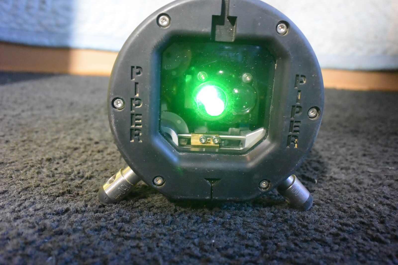 Leica Model Piper 200G Green Beam Straight Pipe Laser with 4 Sets of Legs CLEAN!