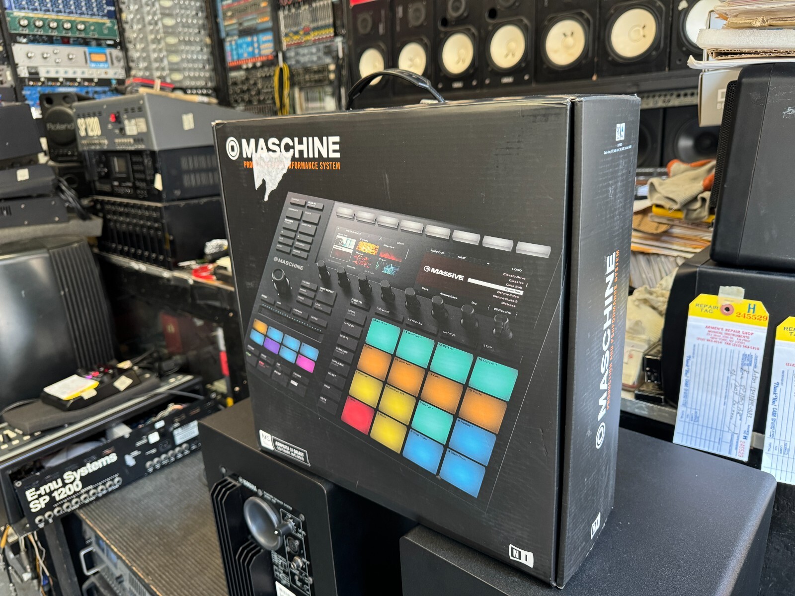 Native Instruments Komplete Maschine  MK3 USB Controller  open box ARMENS