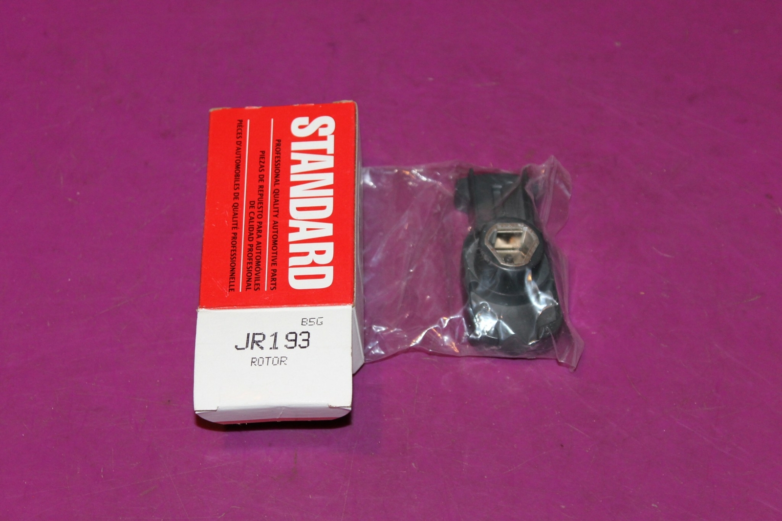 Standard Motor Products Distributor Rotor. Part JR193. See pic.