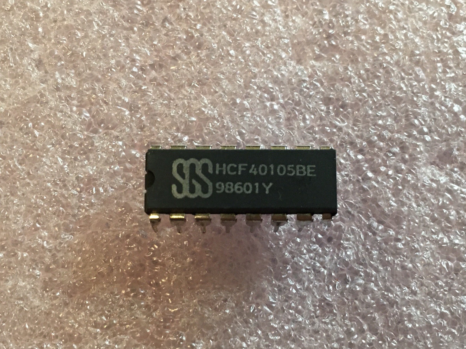 HCF40105BE IC FIFO STORAGE REGISTER 4-BIT 16-PIN DIP SGS (LOT OF 4)