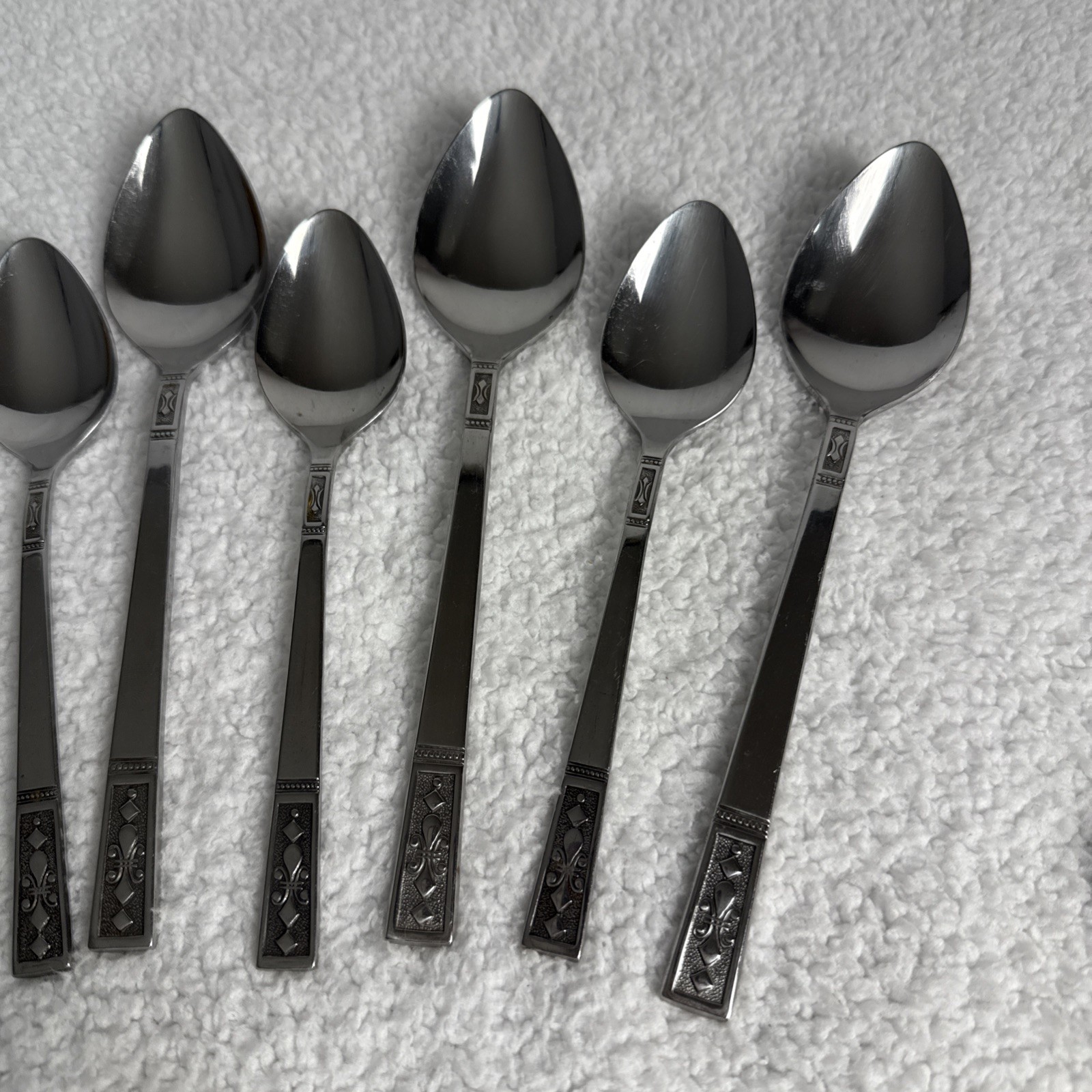 Interpur Cortina Stainless Steel MCM Flatware Japan 40 Pieces Fleur de Lis