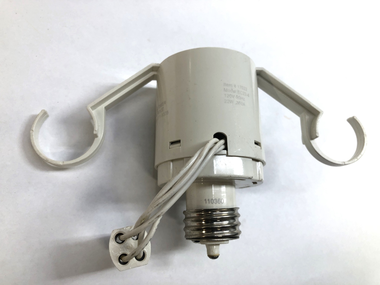 TCP 120V 60Hz 22W 360A Circline Lamp Adapter EC22-8 (17022) NOS