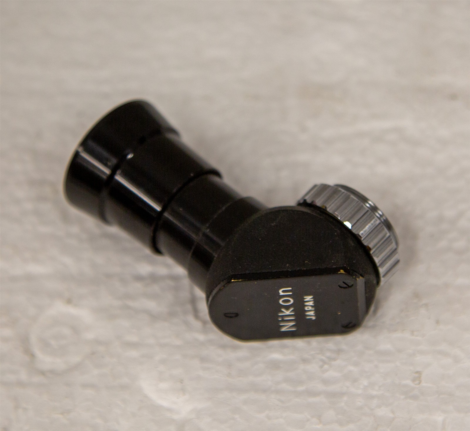 Vintage Nikon 45 Degree Microscope Eyepiece (081125)