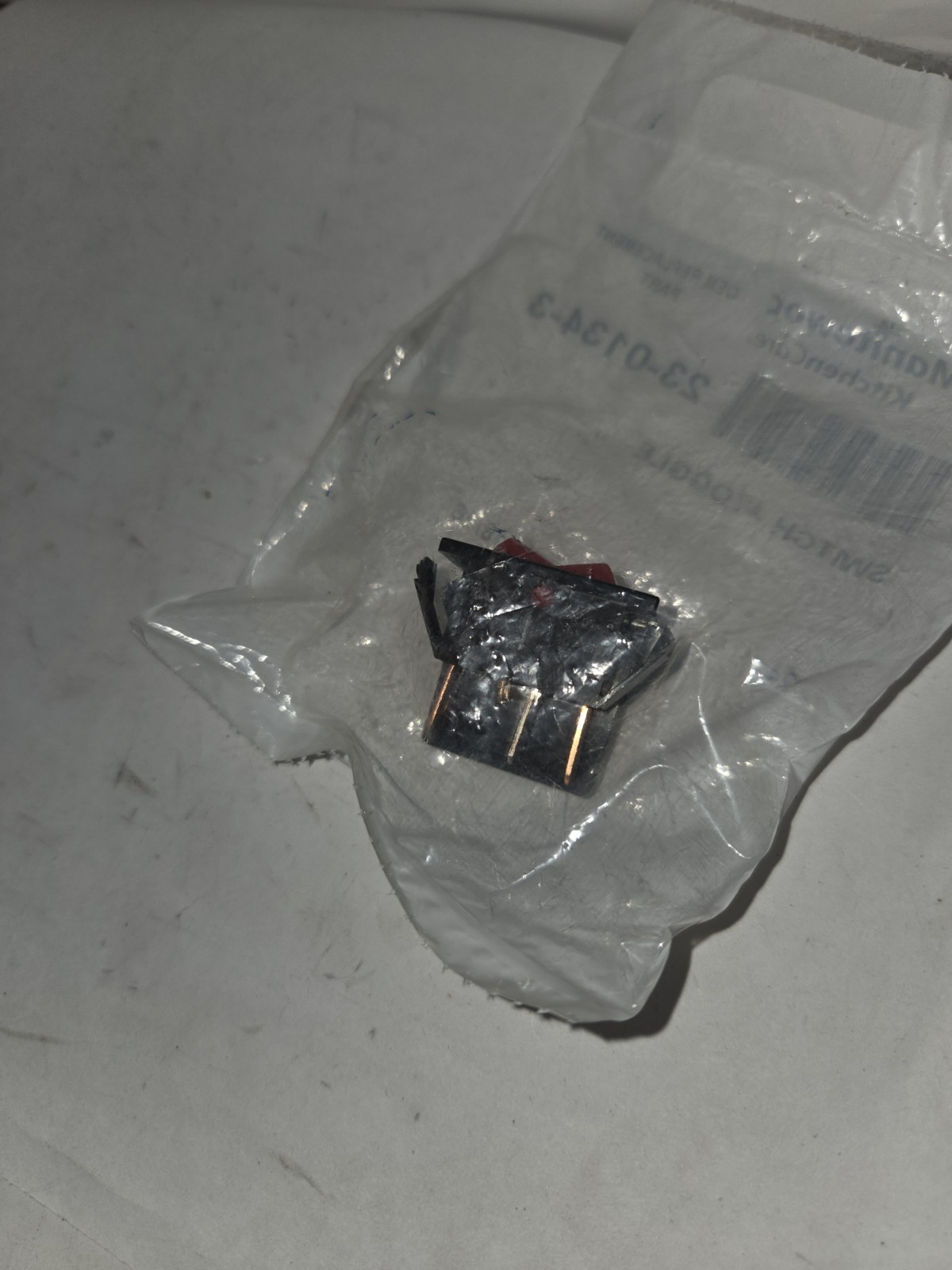 NEW GENUINE MANITOWOC 23-0134-3 TOGGLE SWITCH