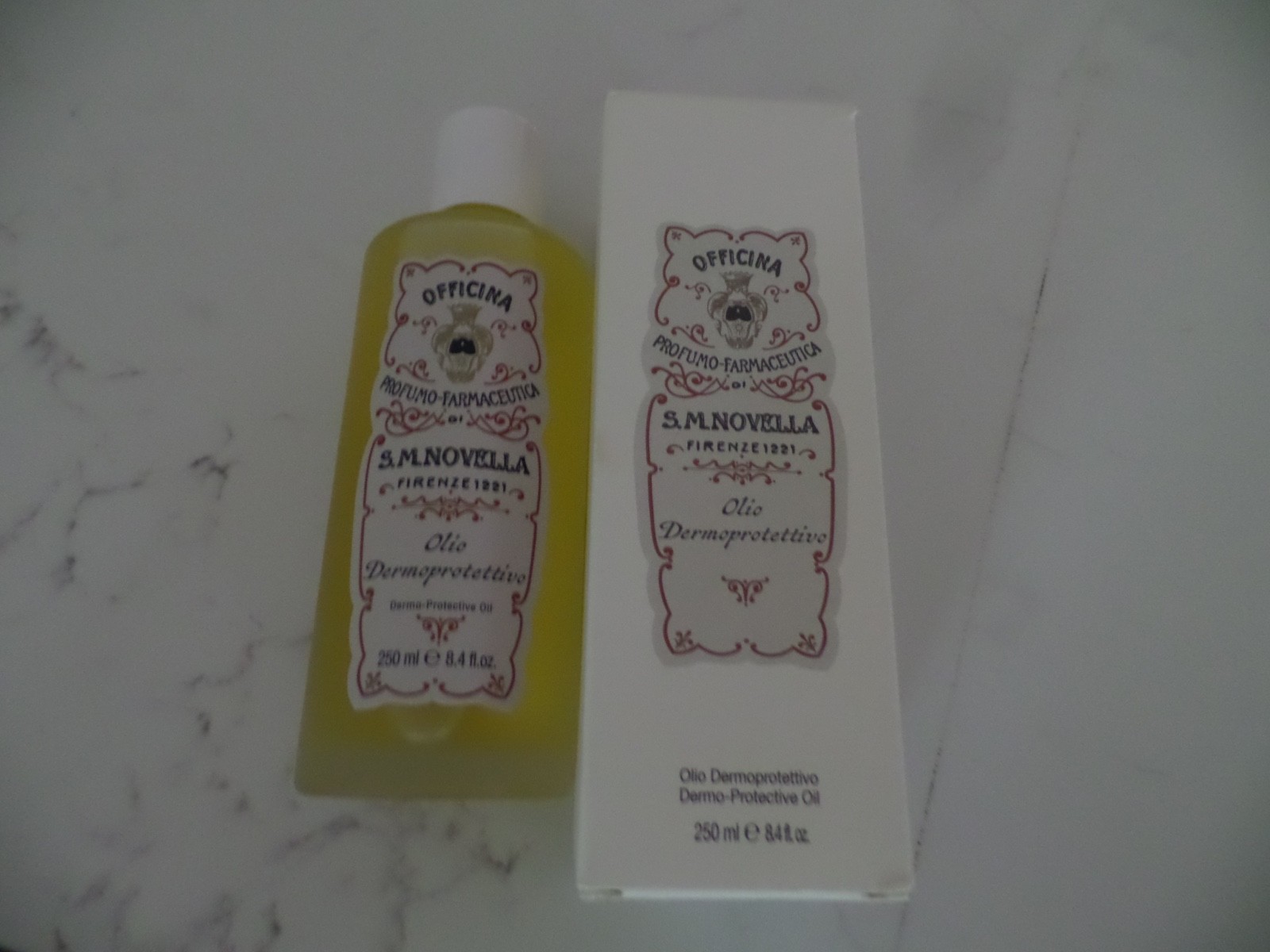 NIB S.M. NOVELLA Olio dermoprotetivo demo-Protective oil 8.4 oz, $90, ITALY