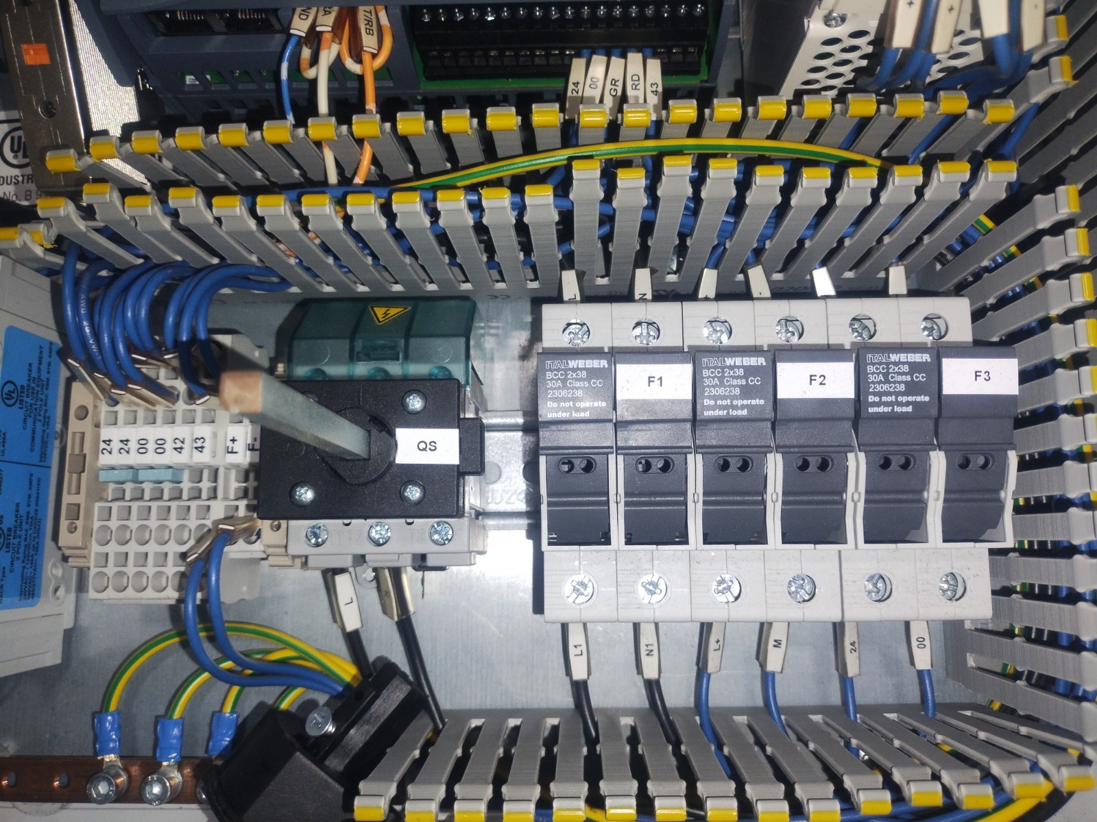 Schneider Electric Control Panel power Controller Used.