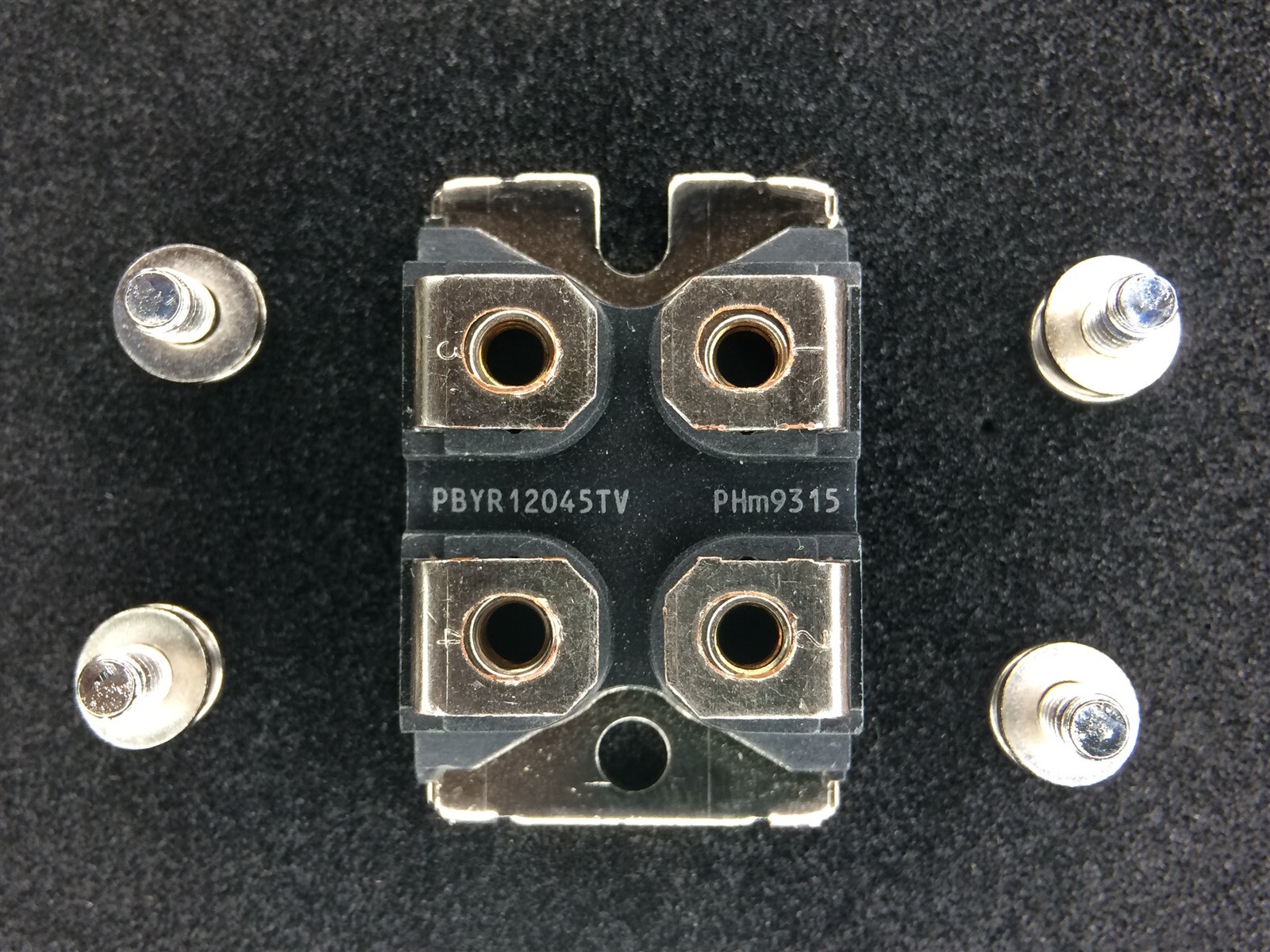 PBYR12045TV PHILIPS DIODE DUAL SHTKY 2 PIECES