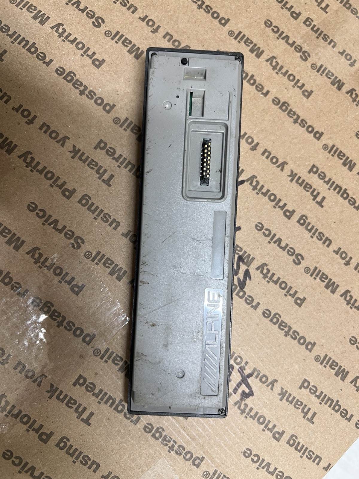Alpine Cda-7875 Cd Receiver Faceplate Only