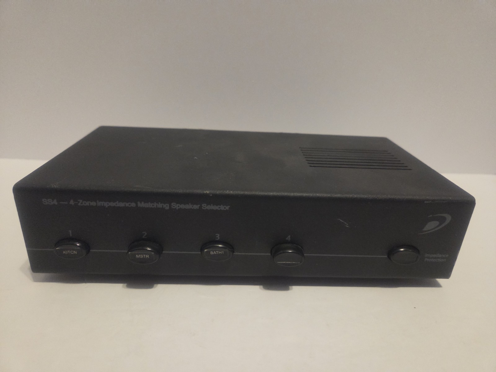 Niles SS4 4-Zone Speaker Selector Switch, Black, Impedance Protection