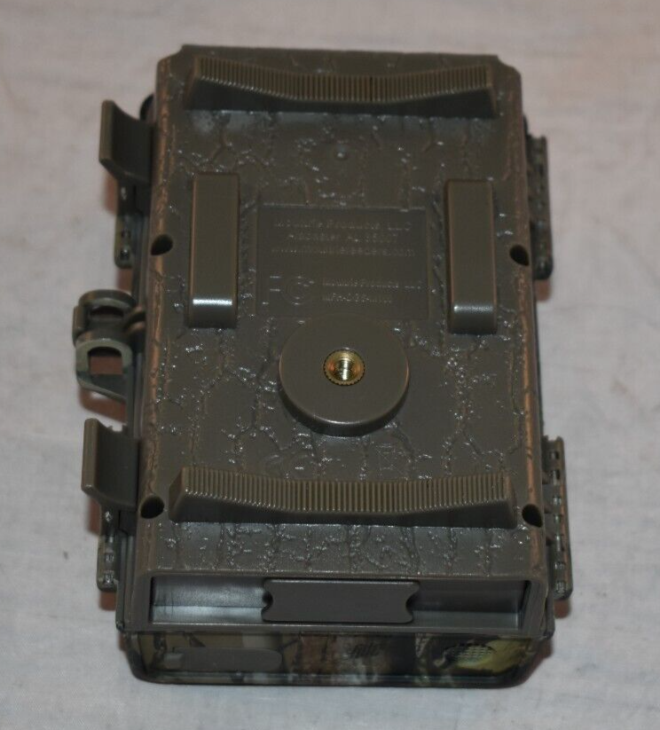 Moultrie M100 Gamespy Digital Game Camera with Cam Security Box A Used