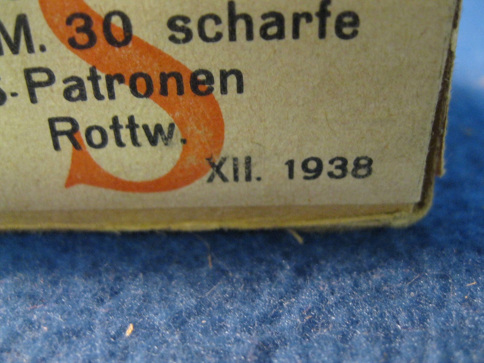 1938 German 8mm ammunition box with clips