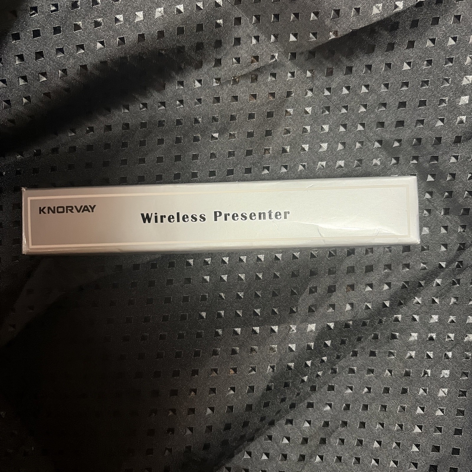 KNORVAY No 277 wireless Presenter with Laser Pointer, Rechargeable, NIB