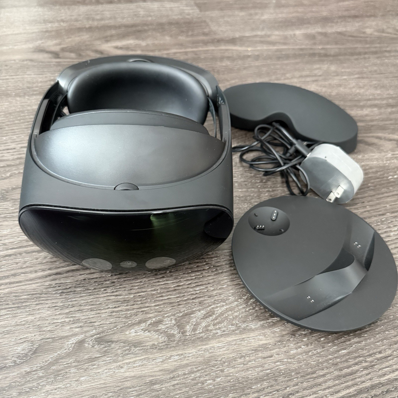 Meta Quest Pro 256GB VR Headset Only W/ Extras