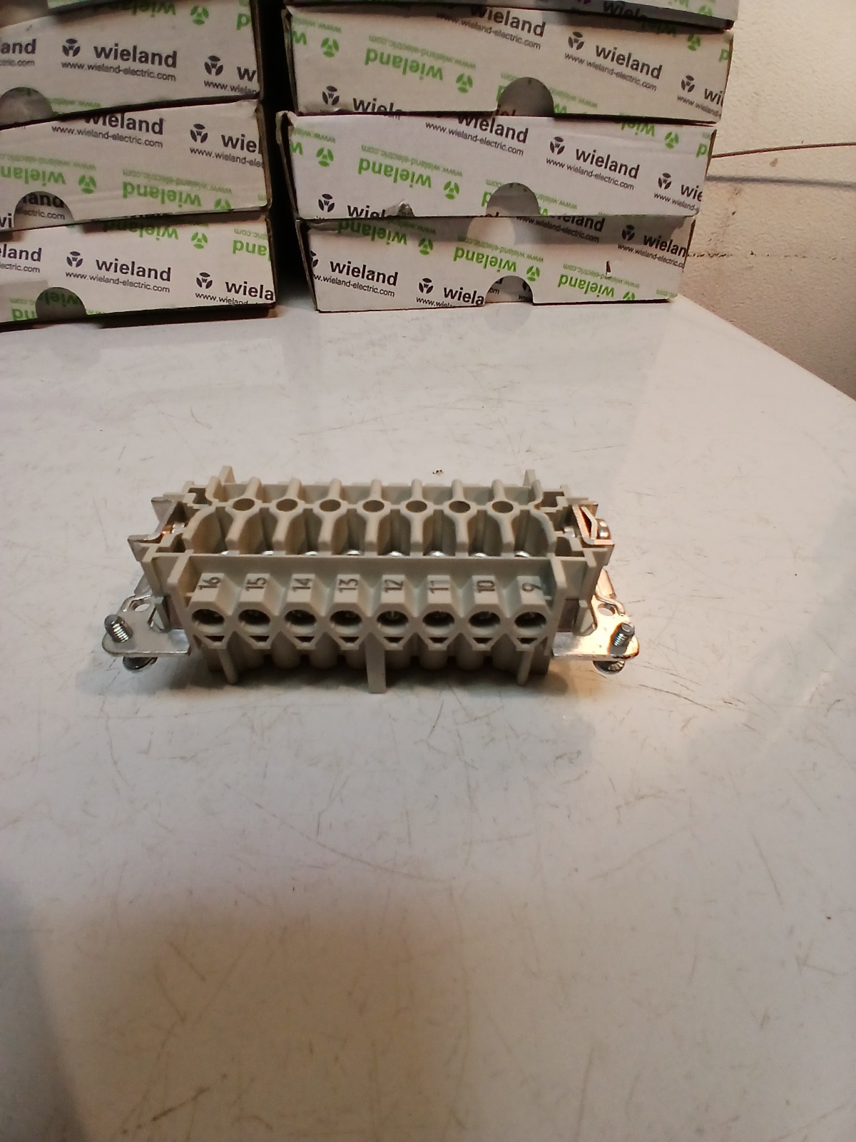 WIELAND 70.300.1640.0 16 Pin Female Insert (BRAND NEW)