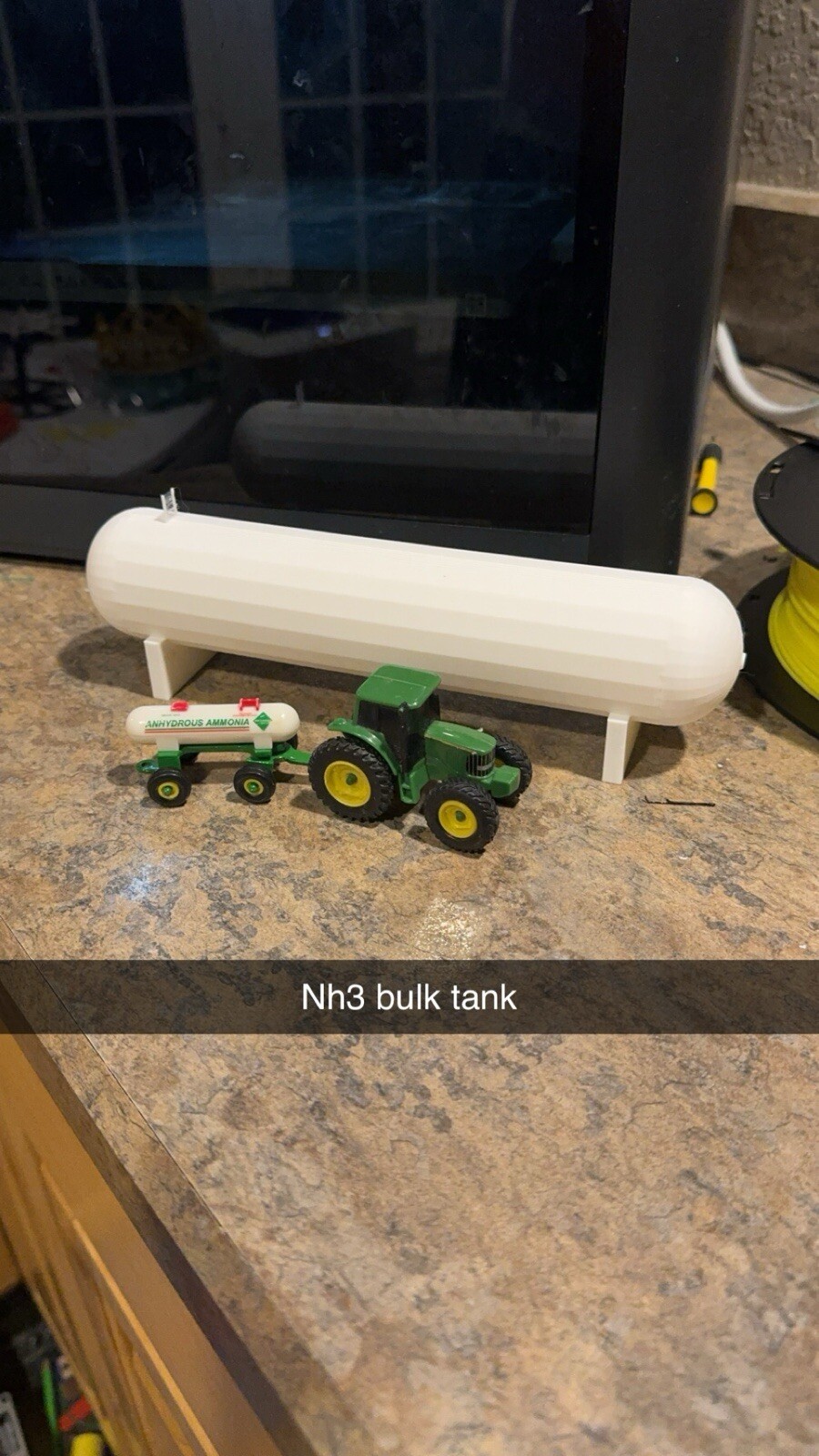 Nh3 Bulk Tank 1/64th Scale